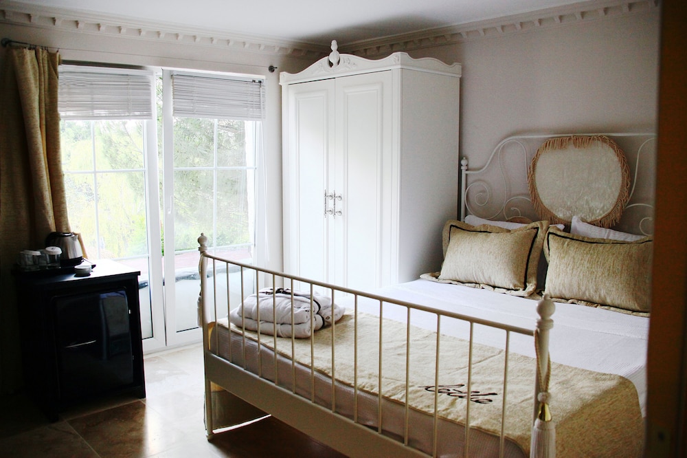 Standard Room with River View photo 1