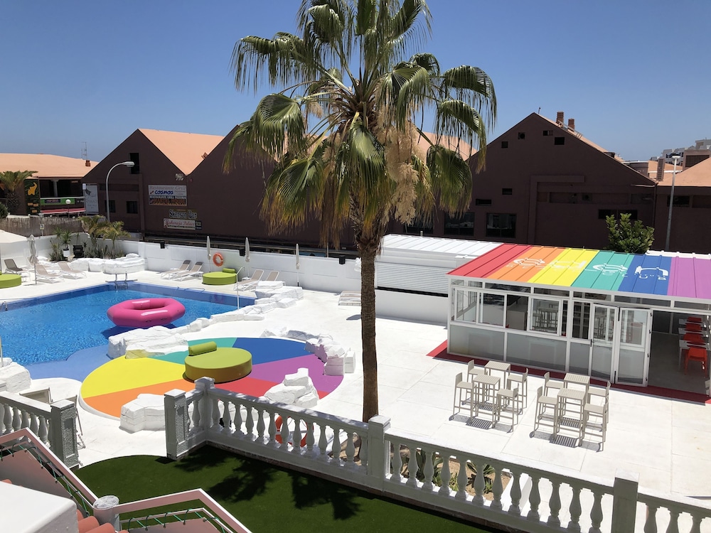 Junior Suite, Terrace, Pool View photo 2
