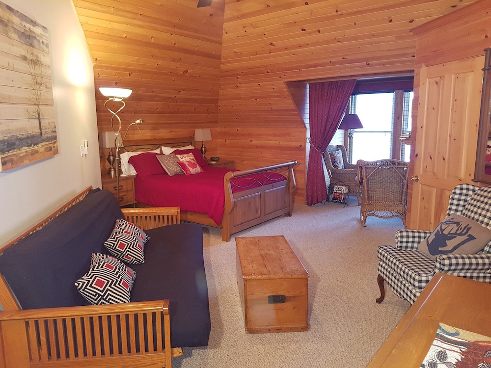 Superior Double Room, Multiple Beds, Non Smoking, River View (Geggie) photo 2