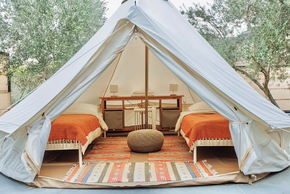 Tent, Patio, Courtyard View photo 2