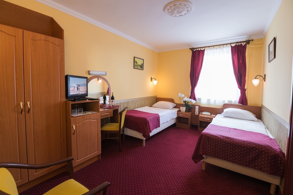 Classic Double or Twin Room photo 2