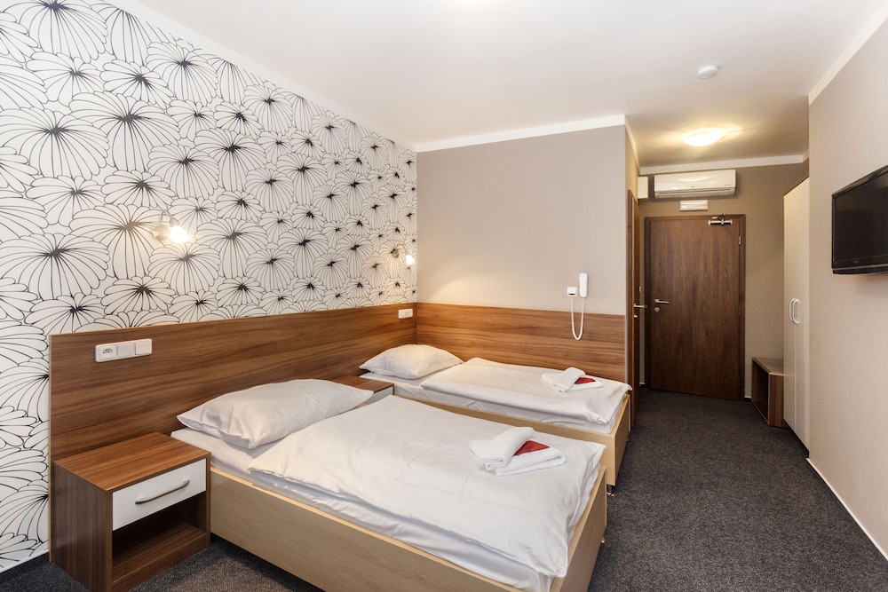 Comfort Double or Twin Room, 2 Twin Beds photo 2