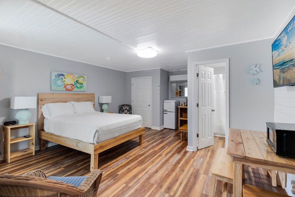 1 King Room