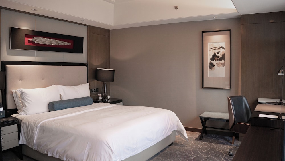Deluxe Room, 1 King Bed
