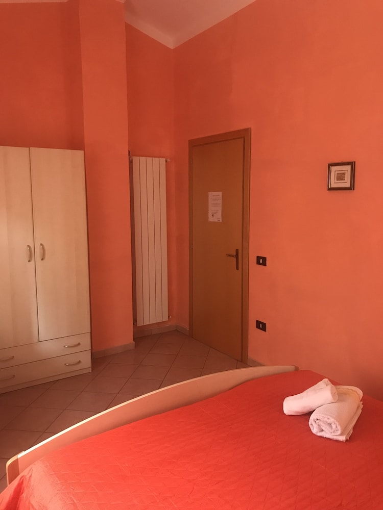 Standard Double Room photo 3