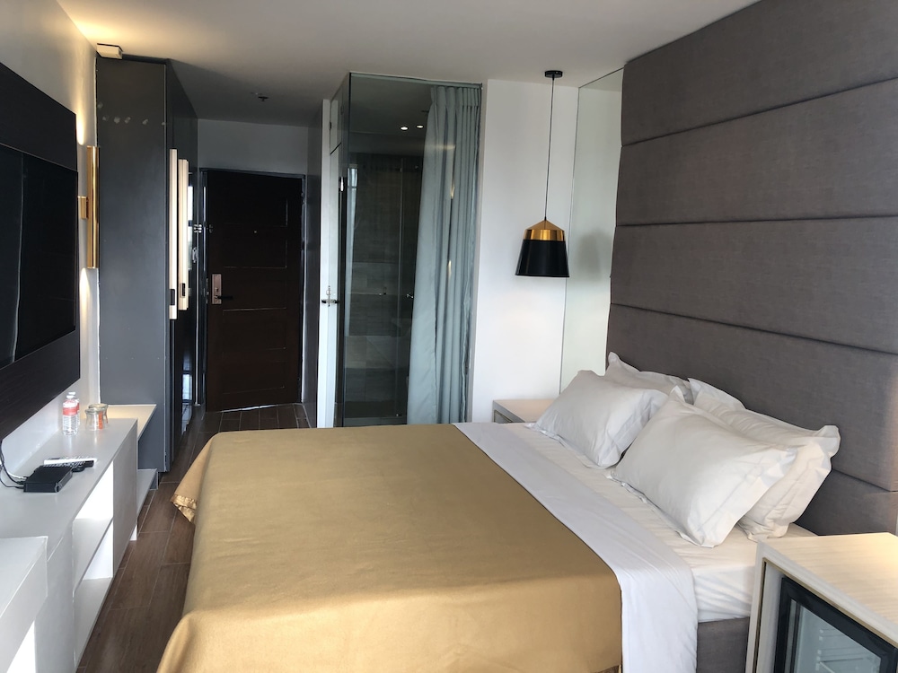 Royal Suite with Balcony photo 1