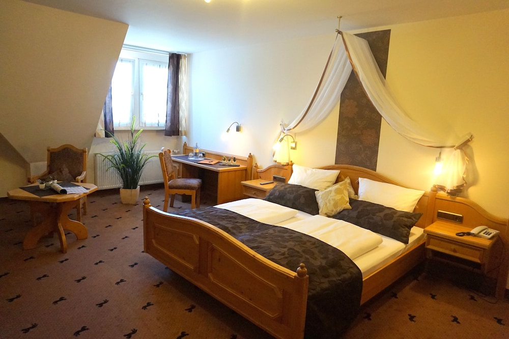 Superior Double or Twin Room, Private Bathroom photo 2