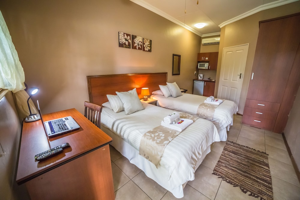 Deluxe Twin Room photo 1