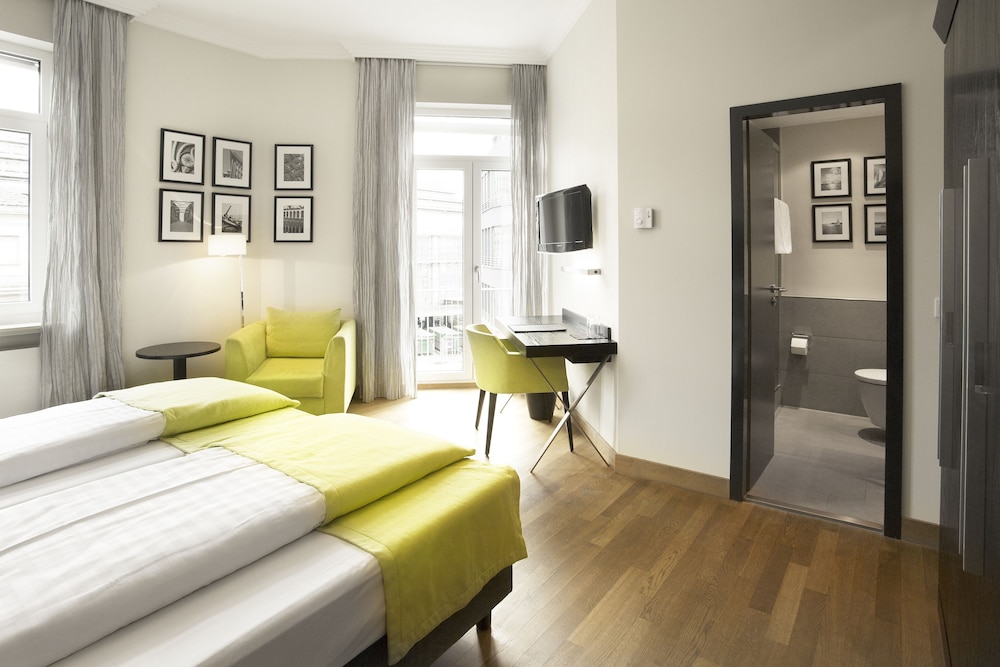 Superior Double or Twin Room - Photo 3