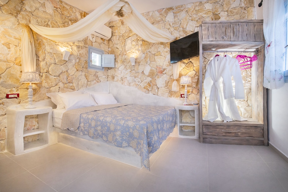 Luxury Seaside Villa