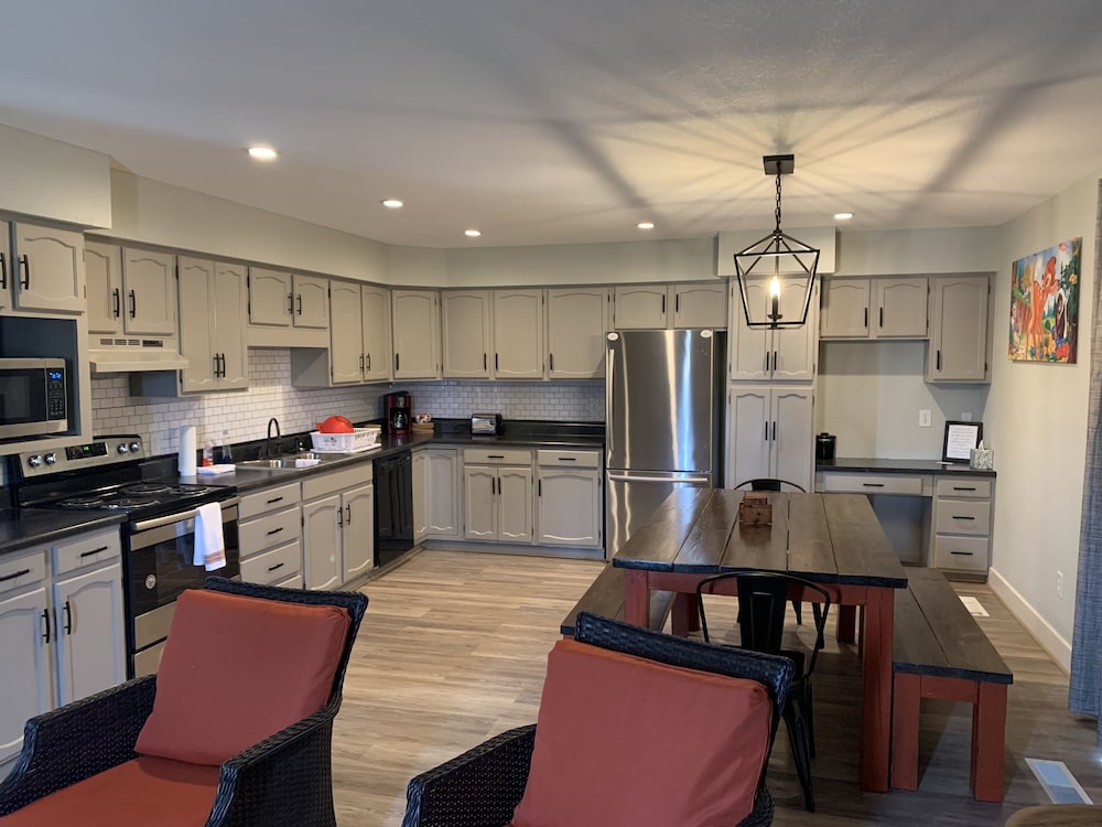 Signature Suite, 2 Bedrooms, Non Smoking, Kitchen
