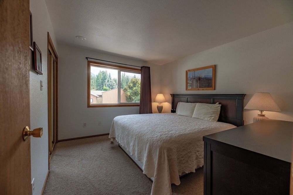 Comfort Suite, 3 Bedrooms, Lakeside photo 3