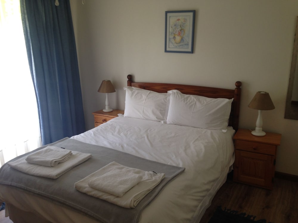 Self-Catering Flat (3) photo 2