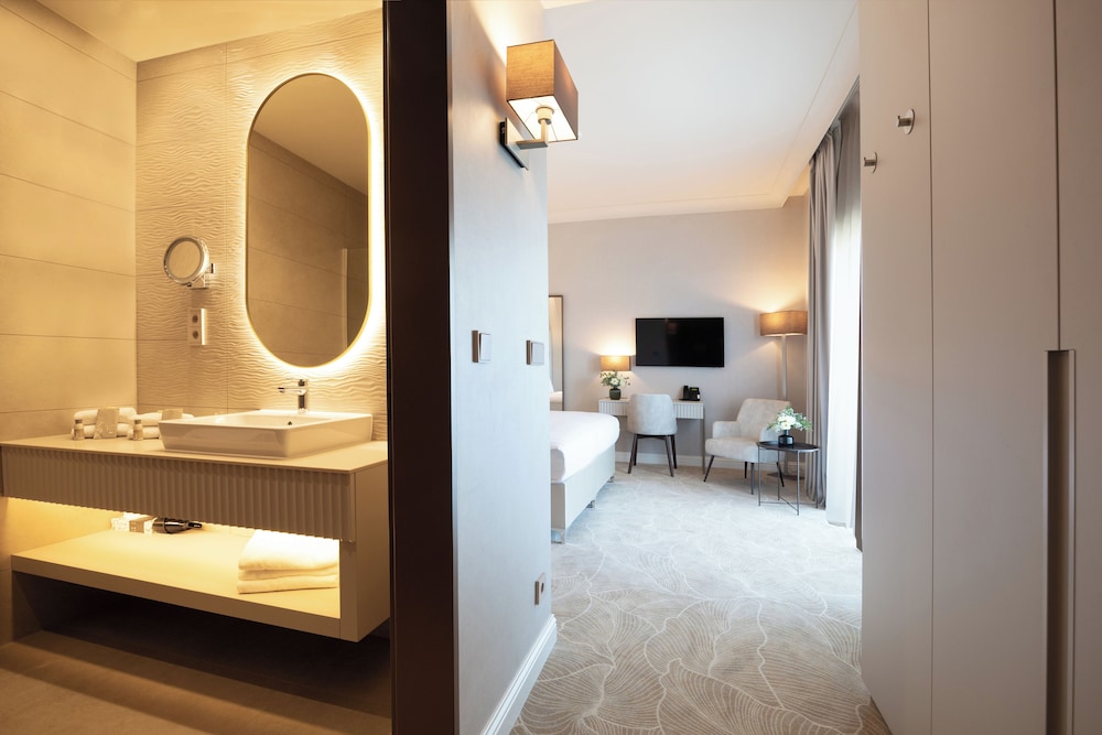 Superior Room - Photo 5