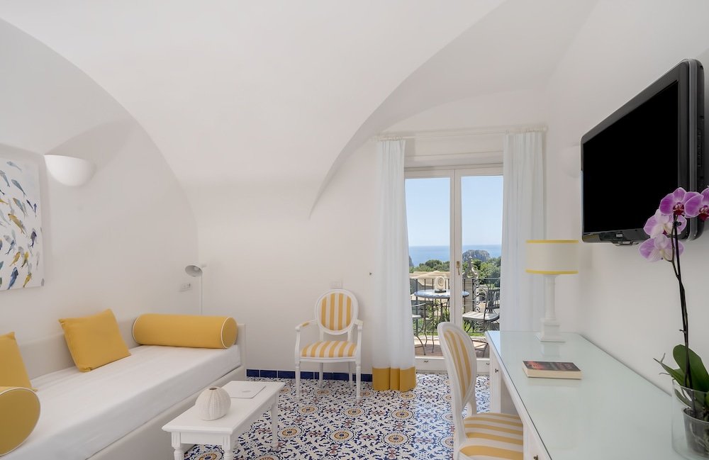 Junior Suite, Sea View - Photo 4