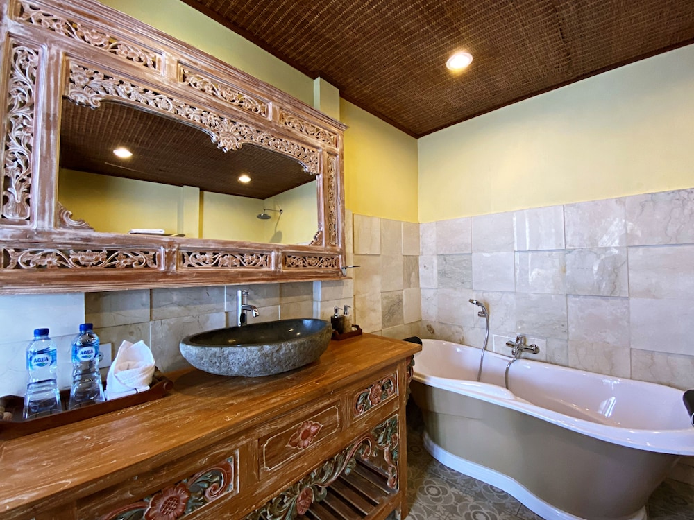 Suite - Photo 2