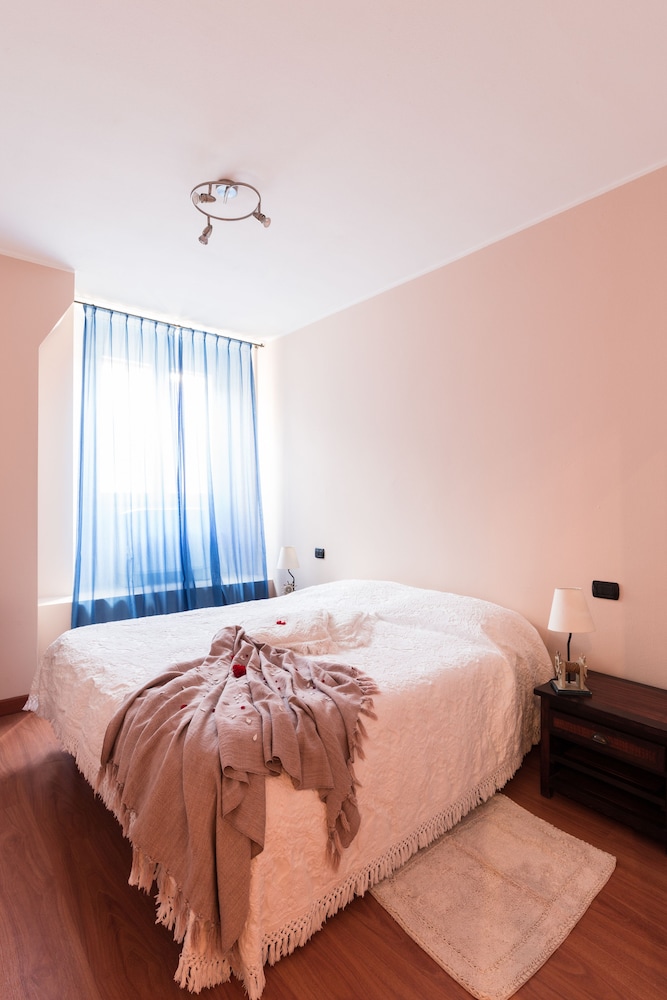 Basic Apartment, 2 Bedrooms, Patio, Ground Floor photo 2