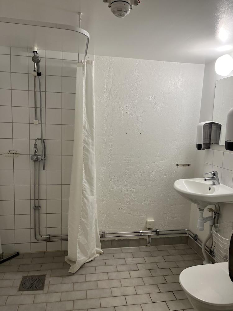 Quadruple Room, Shared Bathroom photo 2
