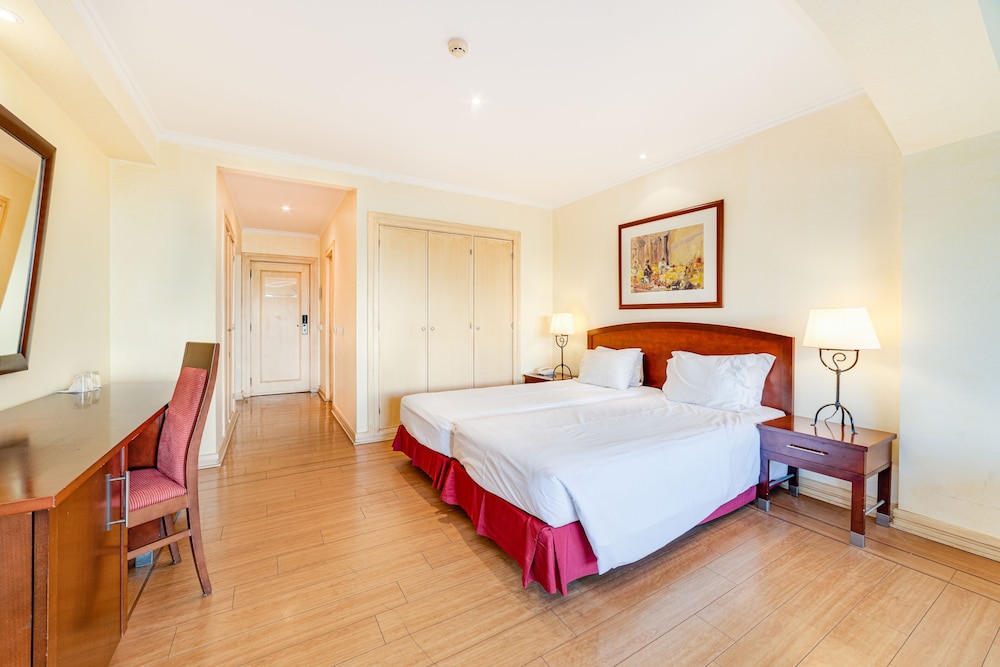 Junior Suite with Balcony
