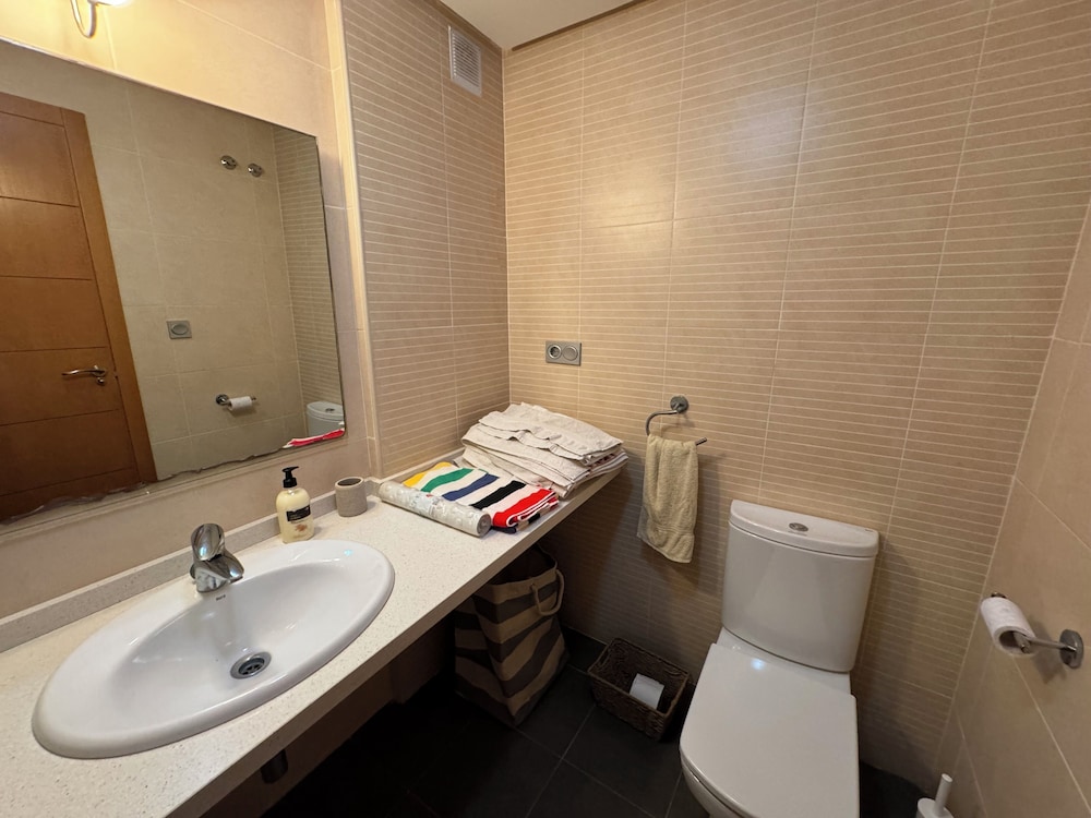 Beautiful 2 Bedroom 2 Bathroom Apartment With Several Pools, 사진 16