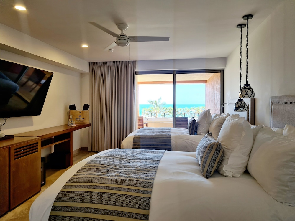 Deluxe Room, 2 Double Beds, Hot Tub