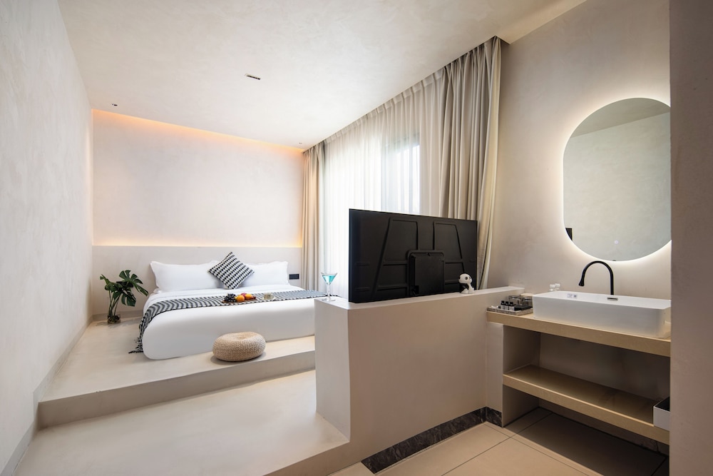 Basic Double Room, Courtyard View