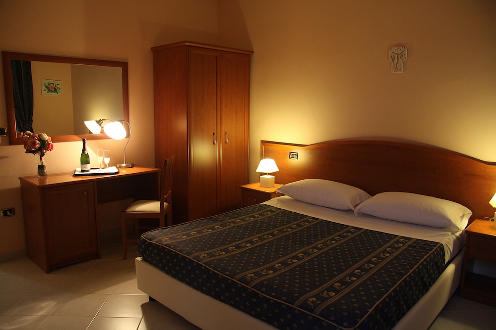 Panoramic Double Room, 1 Bedroom, Terrace, Sea View photo 2