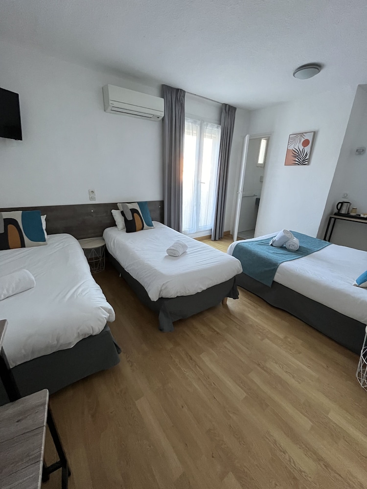 Economy Quadruple Room, Multiple Beds