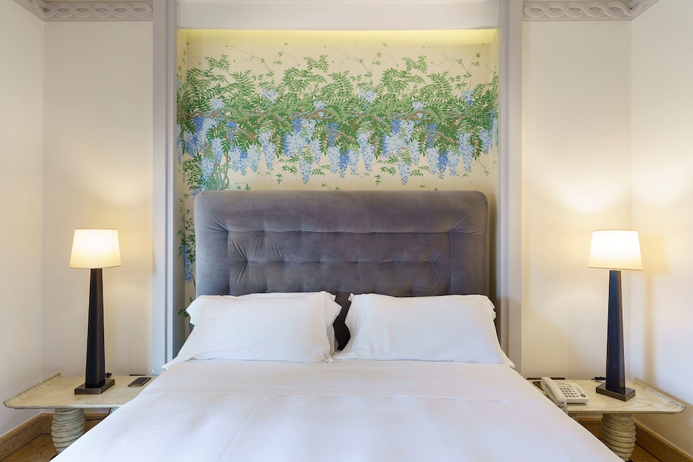 Deluxe Double or Twin Room - Photo 2