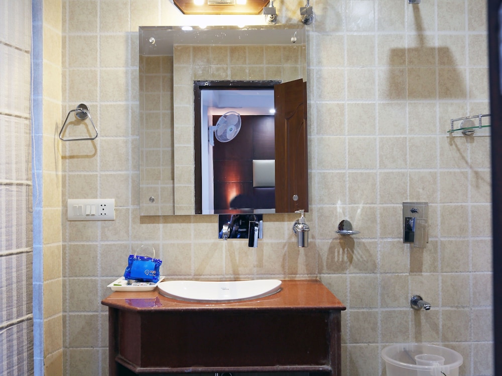 Deluxe Room - Photo 2