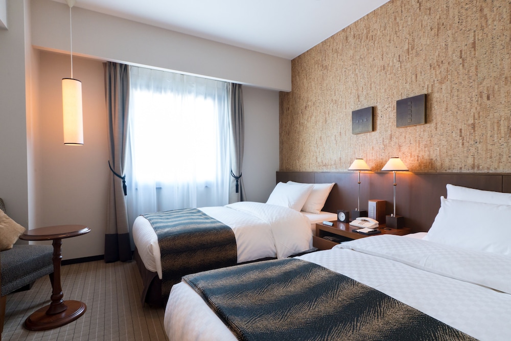 Standard Twin Room (2 Semi Double Beds) - Photo 3