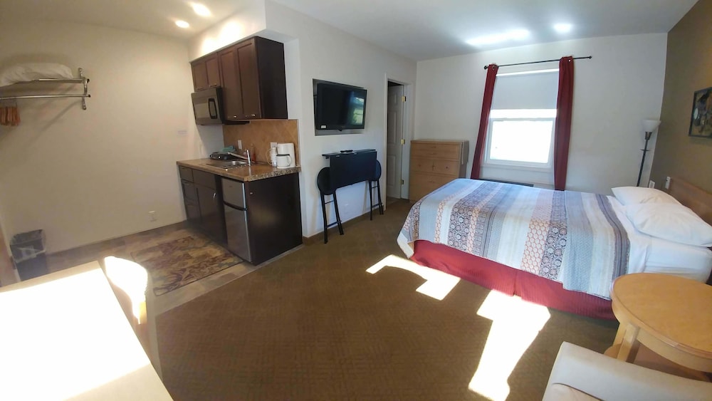 Standard Double Room Single Use, 1 Double Bed, Kitchenette, Ground Floor photo 3