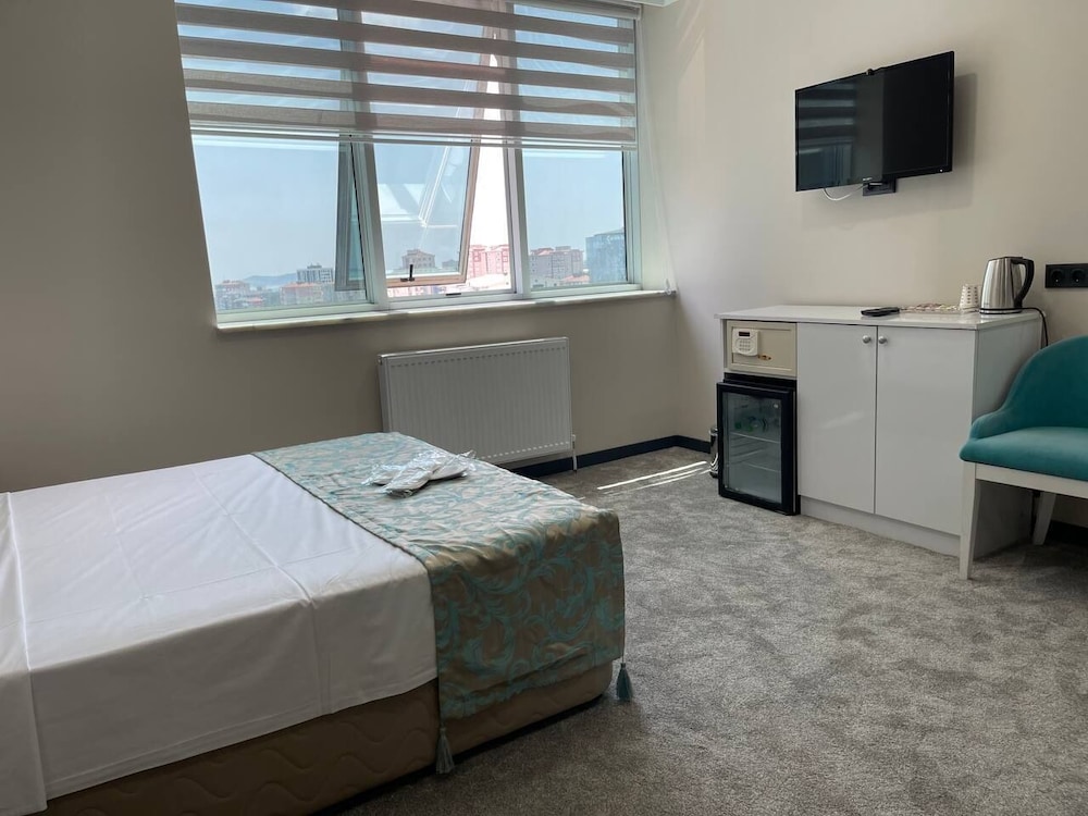Standard Double Room, City View photo 2