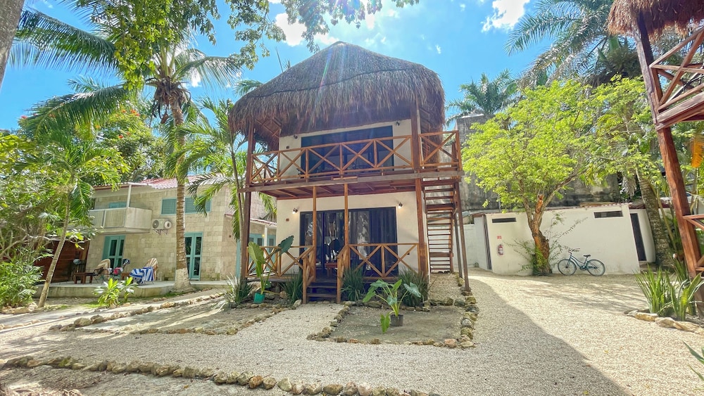 Deluxe Suite, Garden View