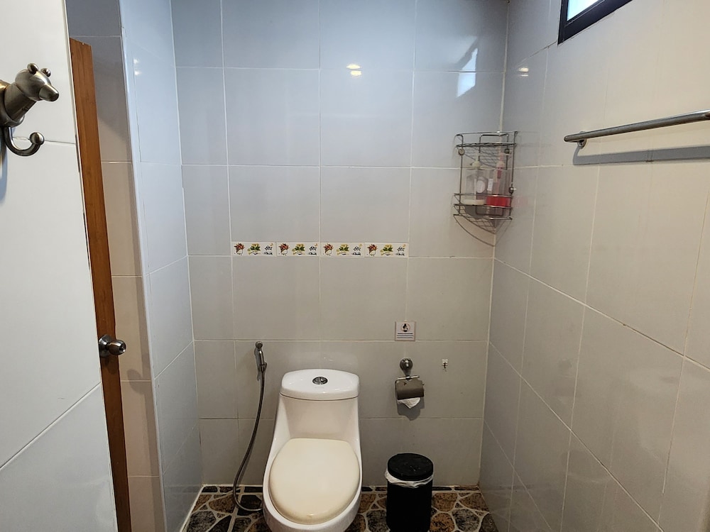 Deluxe Room, Balcony - Photo 4