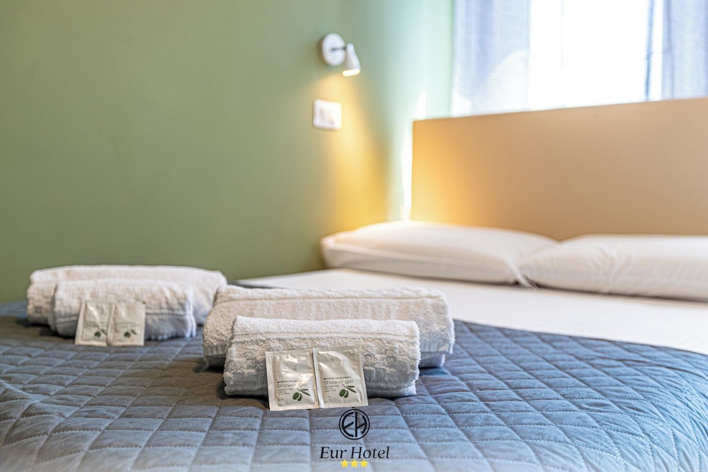 Junior Single Room, 1 Large Twin Bed