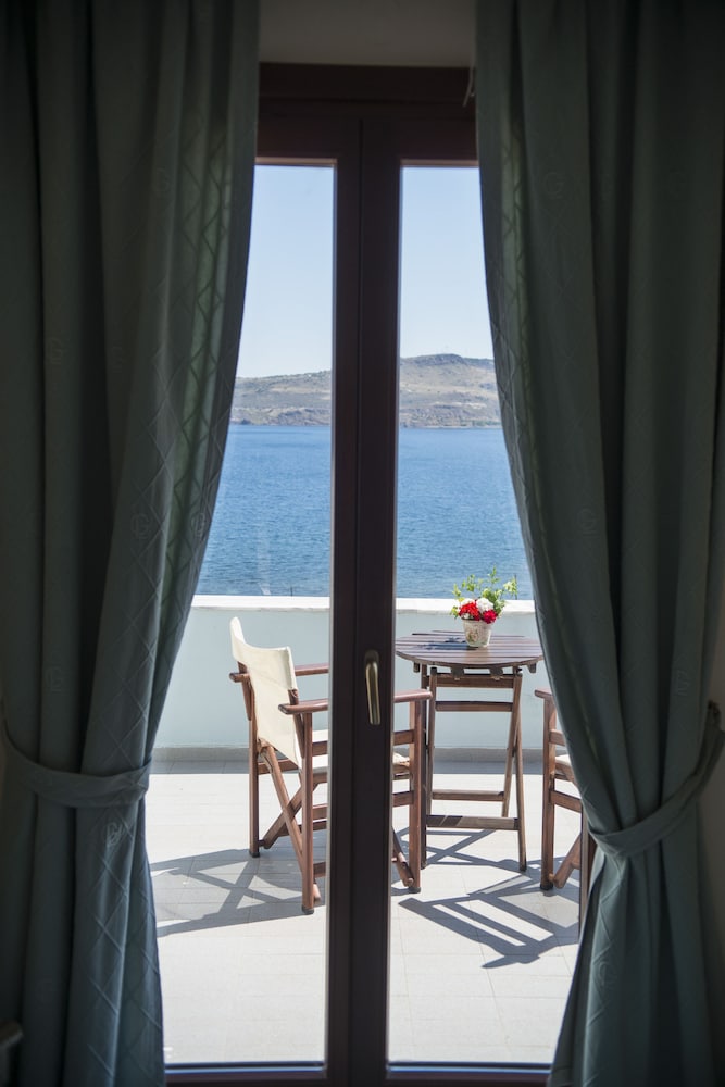 Superior Double Room, 1 Bedroom, Non Smoking, Sea View photo 2