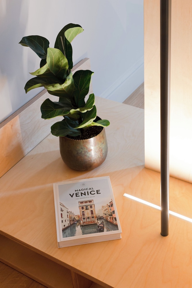 Suite, Canal View photo 2