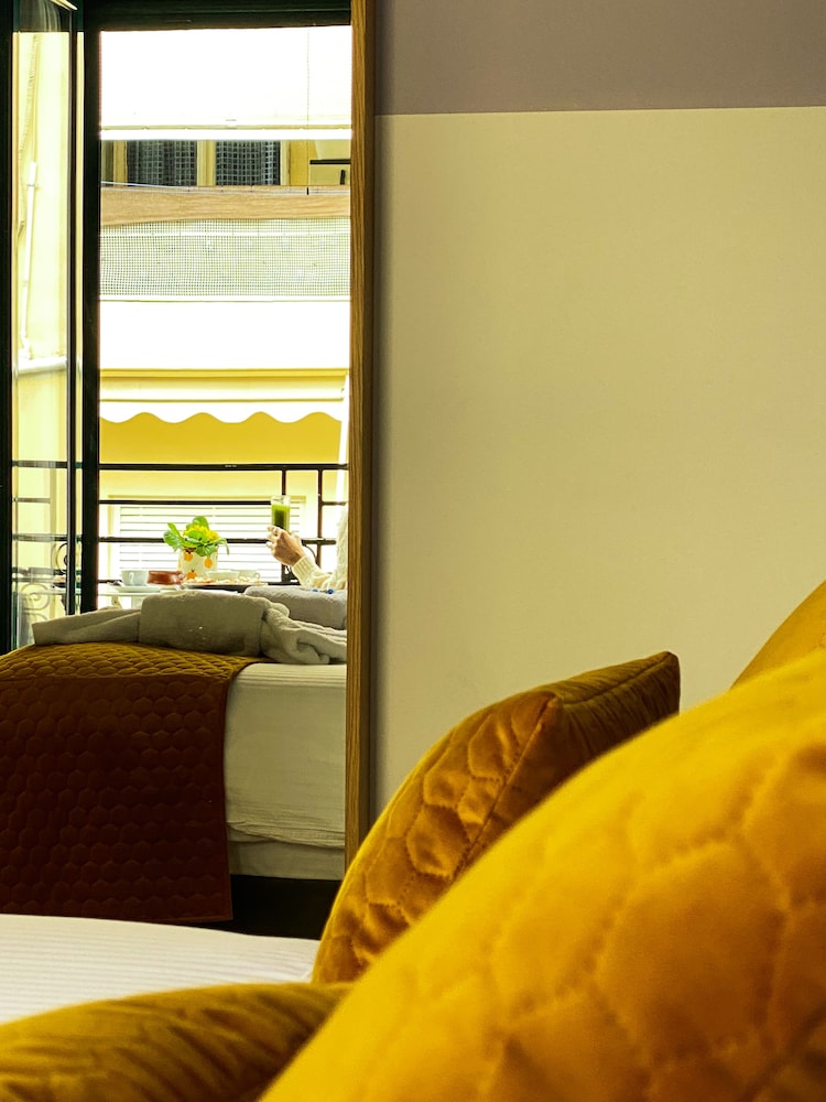 Deluxe Quadruple Room, Balcony photo 3