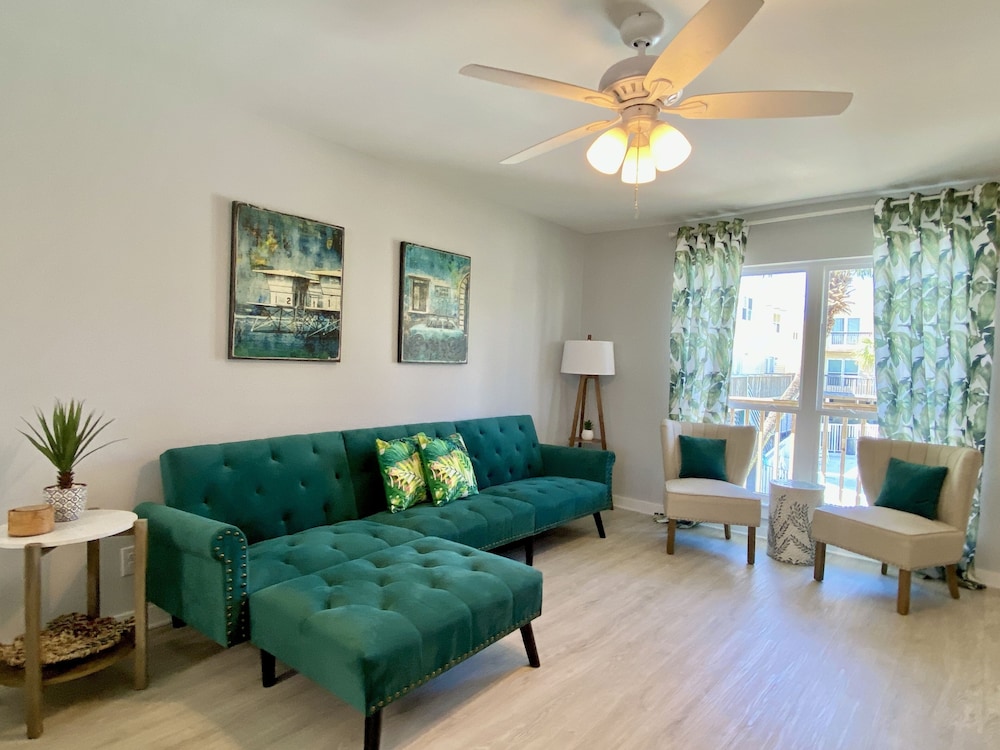 Condo, 2 Bedrooms, Balcony, Pool View (312) photo 1