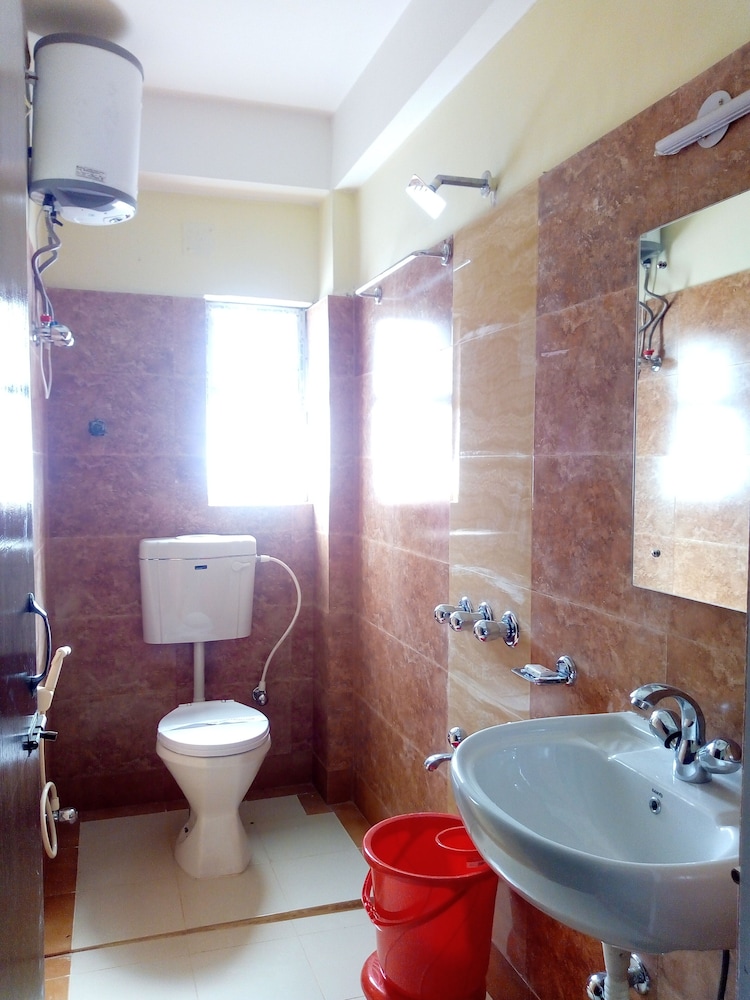 Deluxe Quadruple Room - Photo 6