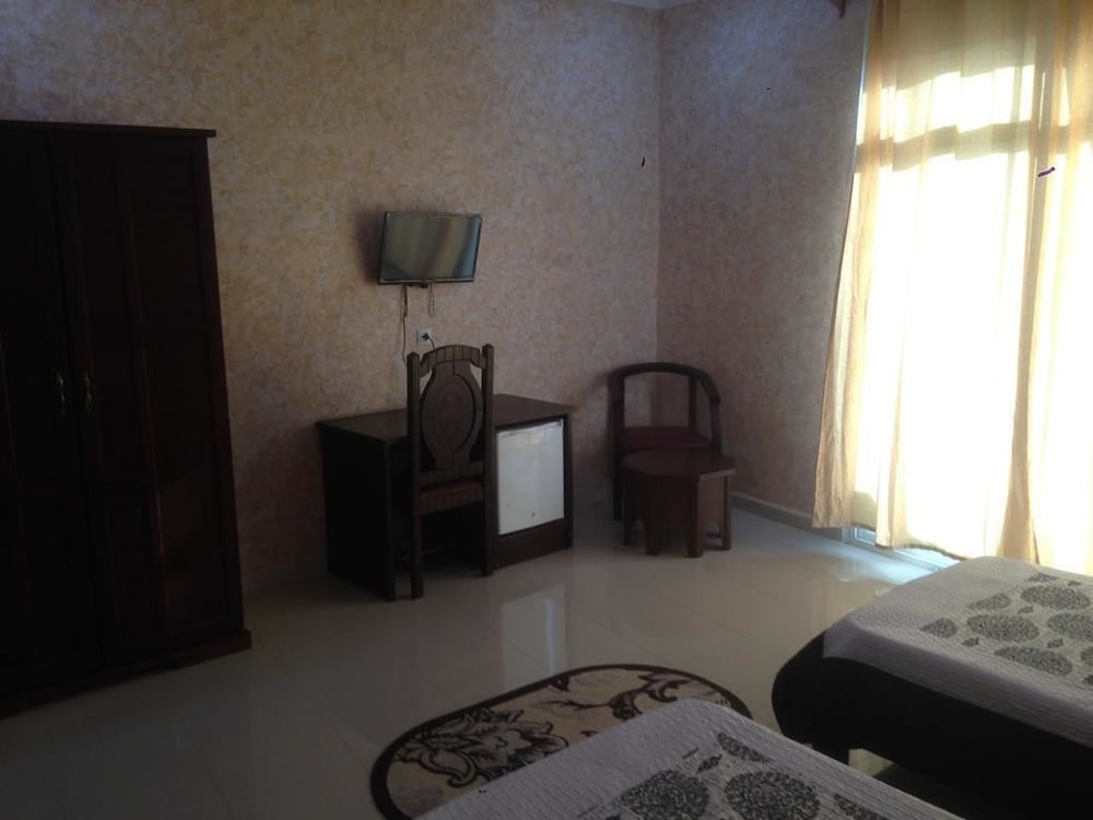 Basic Triple Room, 3 Twin Beds photo 3