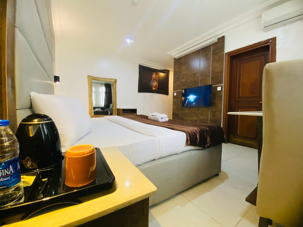 Royal Room photo 3