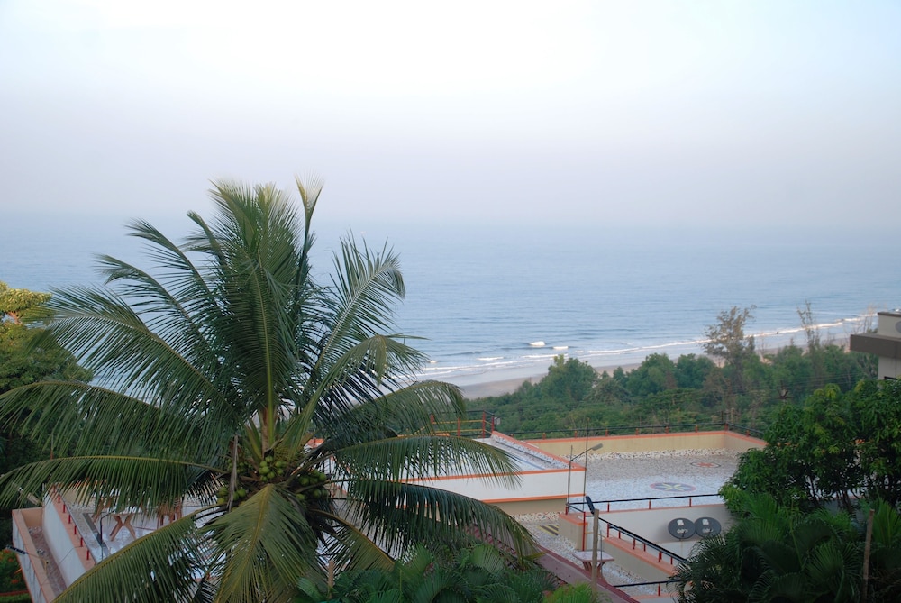 Superior Suite, 1 Bedroom, Refrigerator, Ocean View photo 3