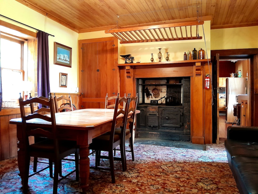Lodge Queen Room photo 3