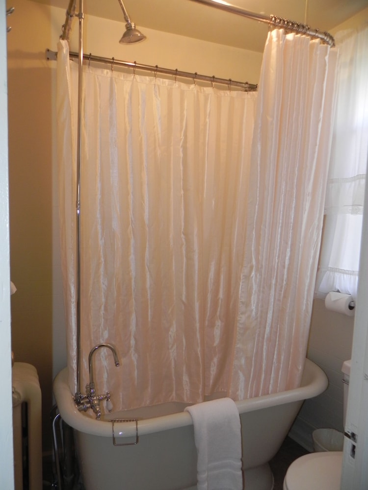 Trumpet Vine Room photo 3