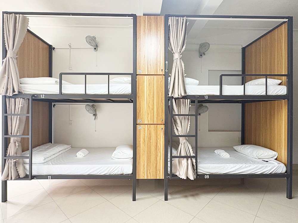 Standard Shared Dormitory, Balcony, City View photo 3
