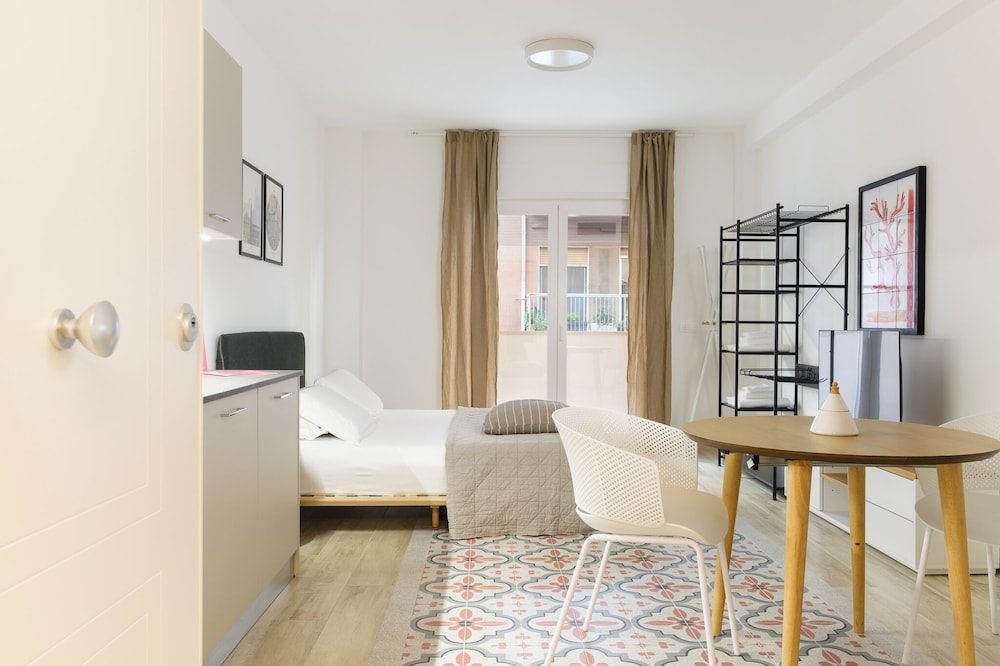 Studio, 1 Bedroom (Apartment)