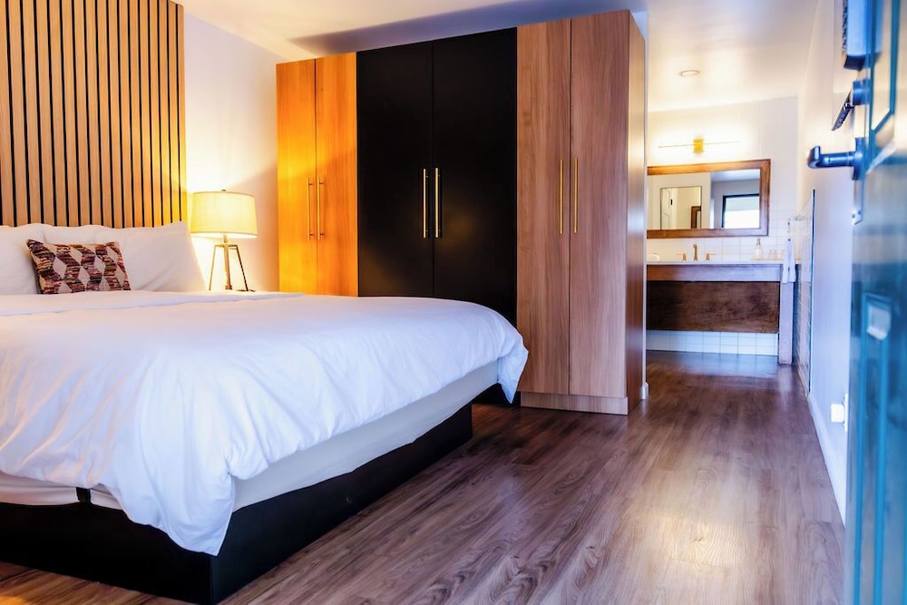 Classic Room, 1 Queen Bed photo 1