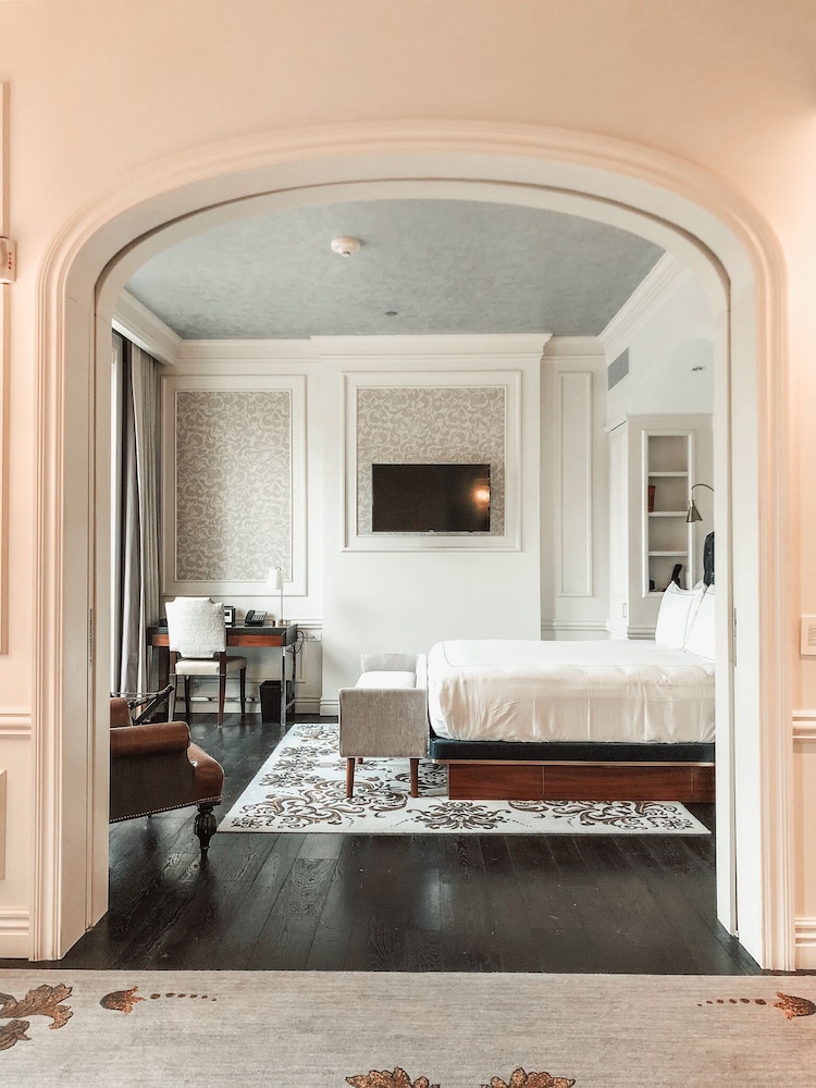 Suite (Travers Suite)